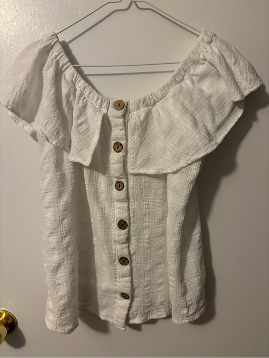 Passport Tops - Soft Girl Cottagecore EuroSummer Off-Shoulder White Button-Front Women’s Top